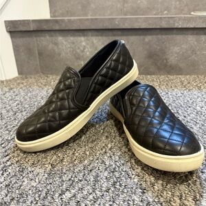 Steve Madden Quilted Leather Slip on Loafers size 8.5
